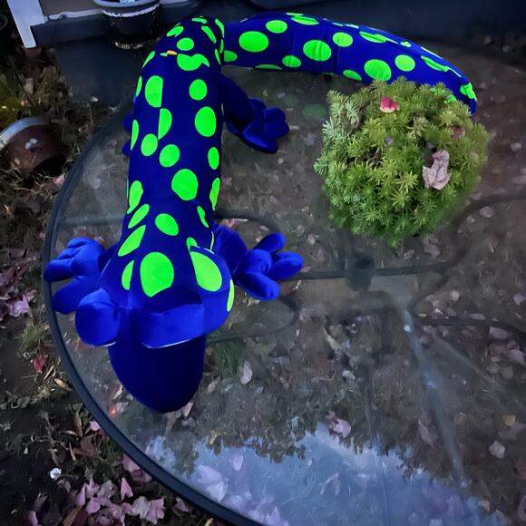 Plush Lizard Oversized 60 inches long glow in the dark Blue Green - Picture 8 of 9